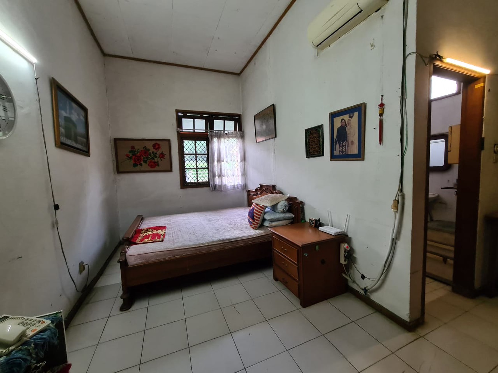 Rumah Nyaman di Cinere Bangunan 1 Lantai dengan Halaman Luas