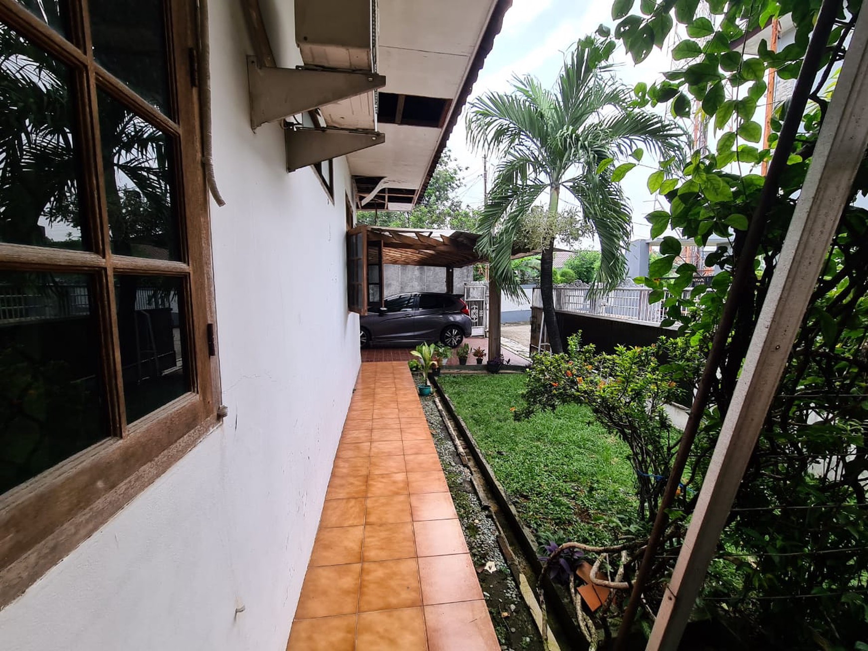 Rumah Nyaman di Cinere Bangunan 1 Lantai dengan Halaman Luas