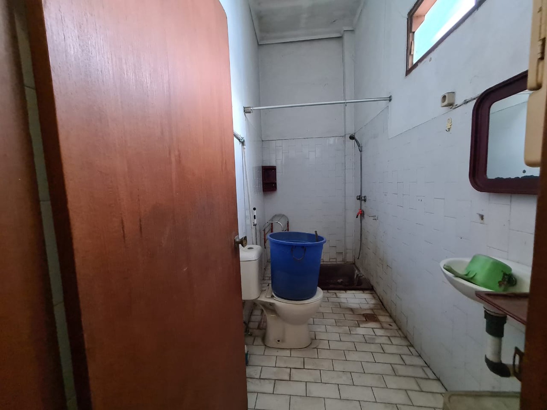 Rumah Nyaman di Cinere Bangunan 1 Lantai dengan Halaman Luas