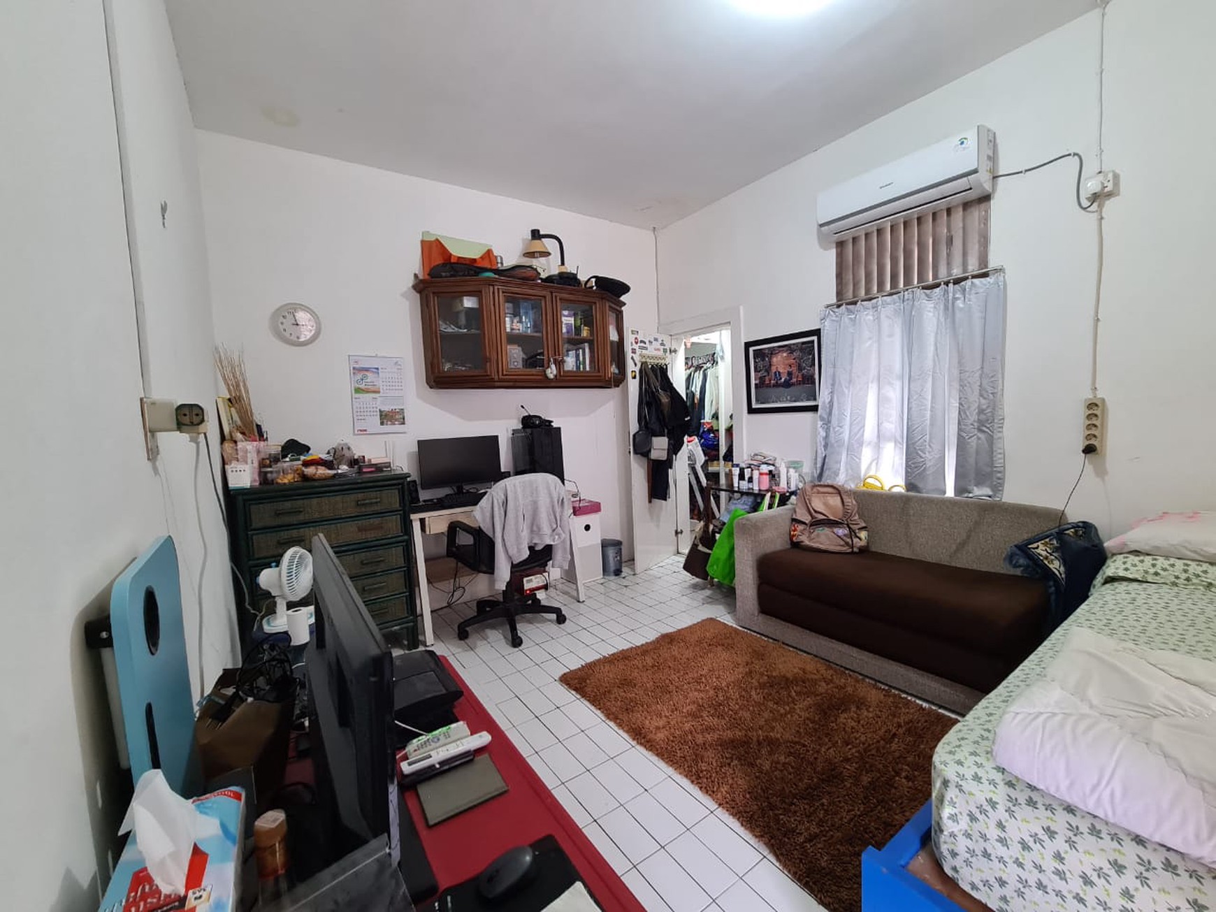 Rumah Nyaman di Cinere Bangunan 1 Lantai dengan Halaman Luas