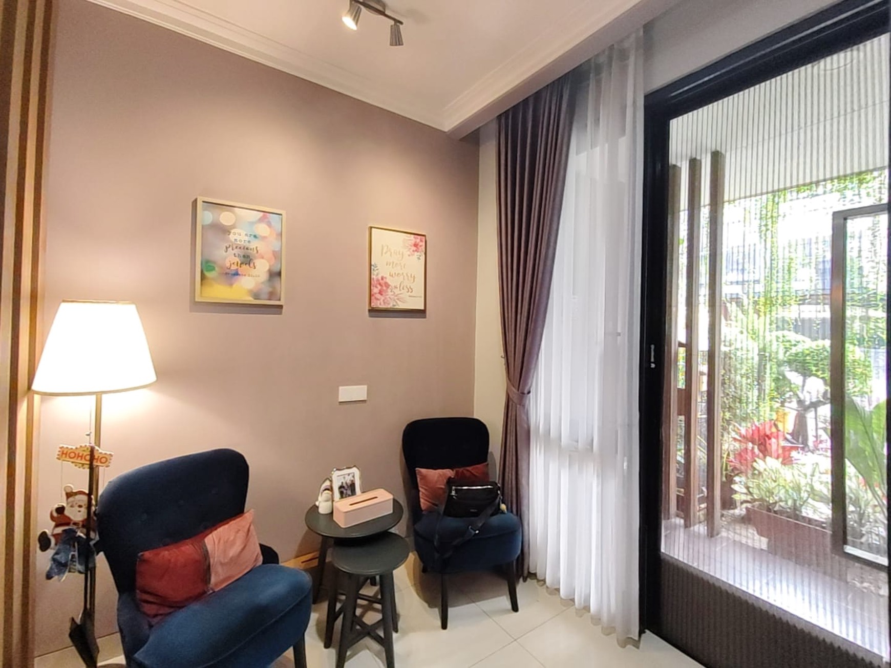 Rumah Mewah dekat Penabur Kota Wisata 