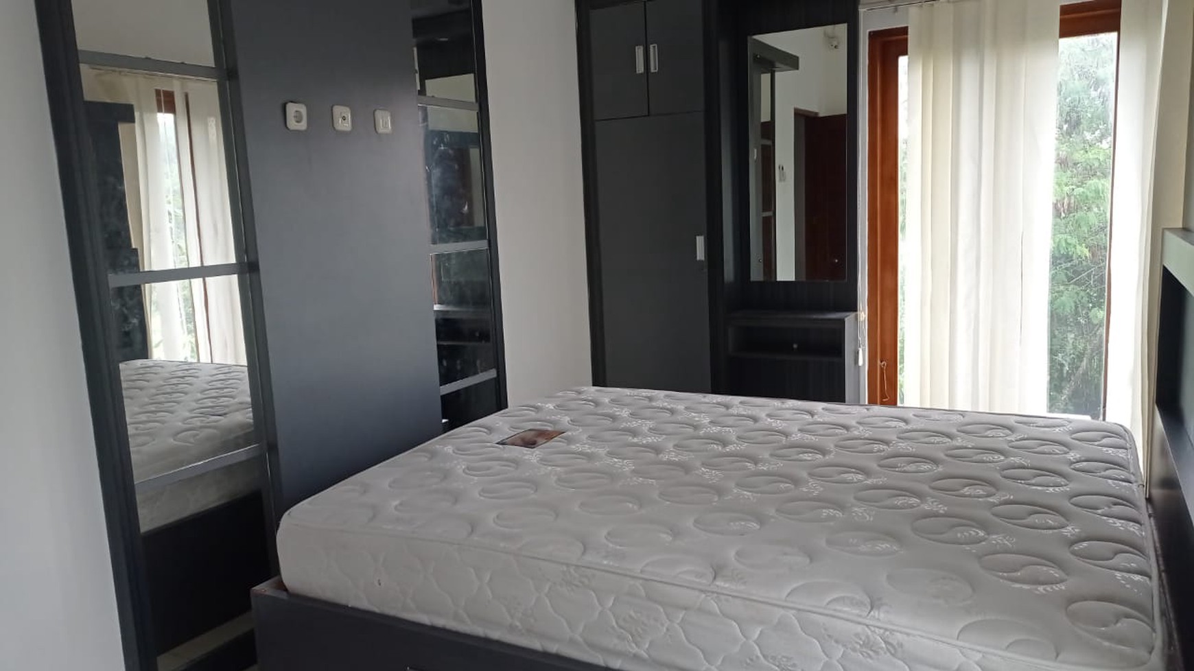 Disewakan Rumah Tinggal Semi Furnish di Perum Jalan Palagan km11 Ngaglik Sleman