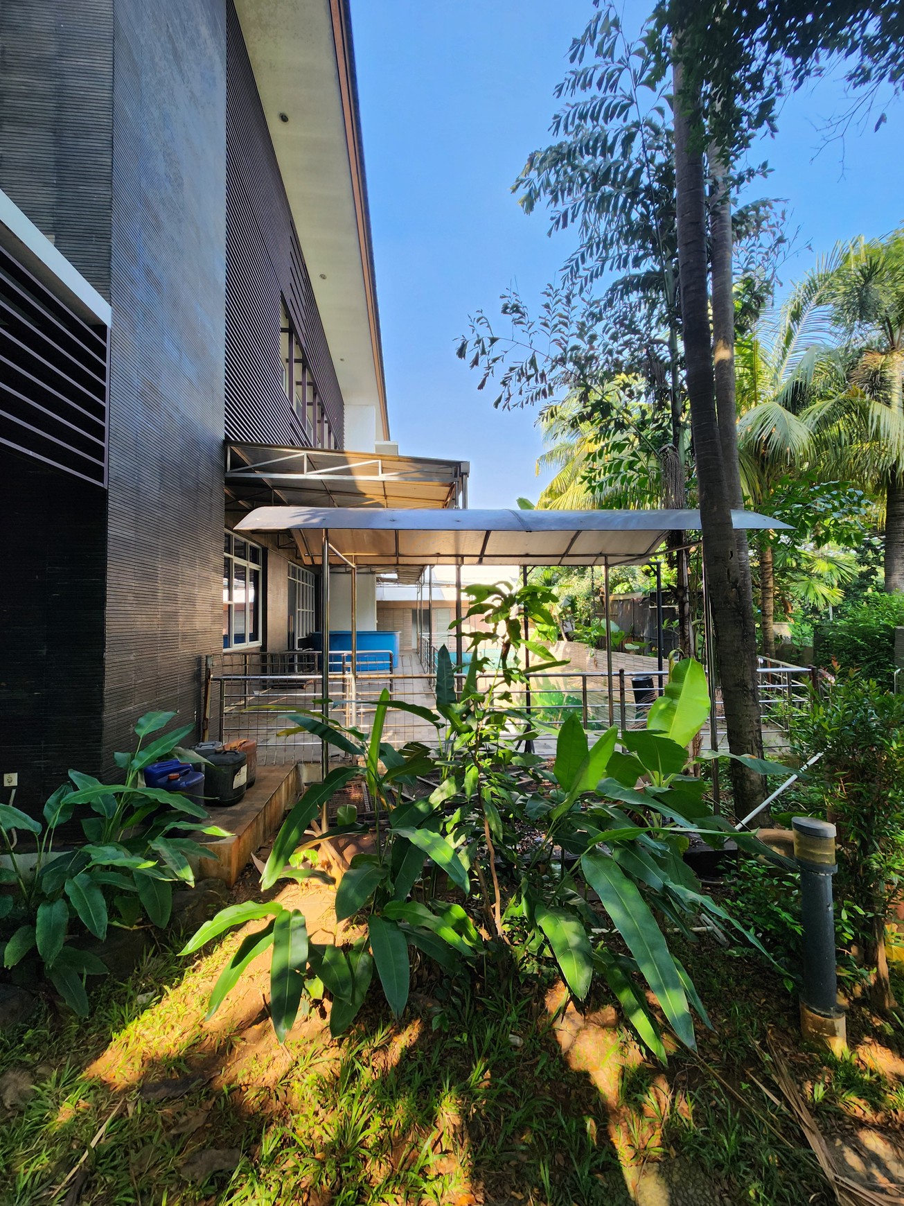 DIJUAL RUMAH 2 LANTAI SUPER LUAS DI KINTAMANI RAYA - KELAPA GADING BARAT, JAKARTA UTARA