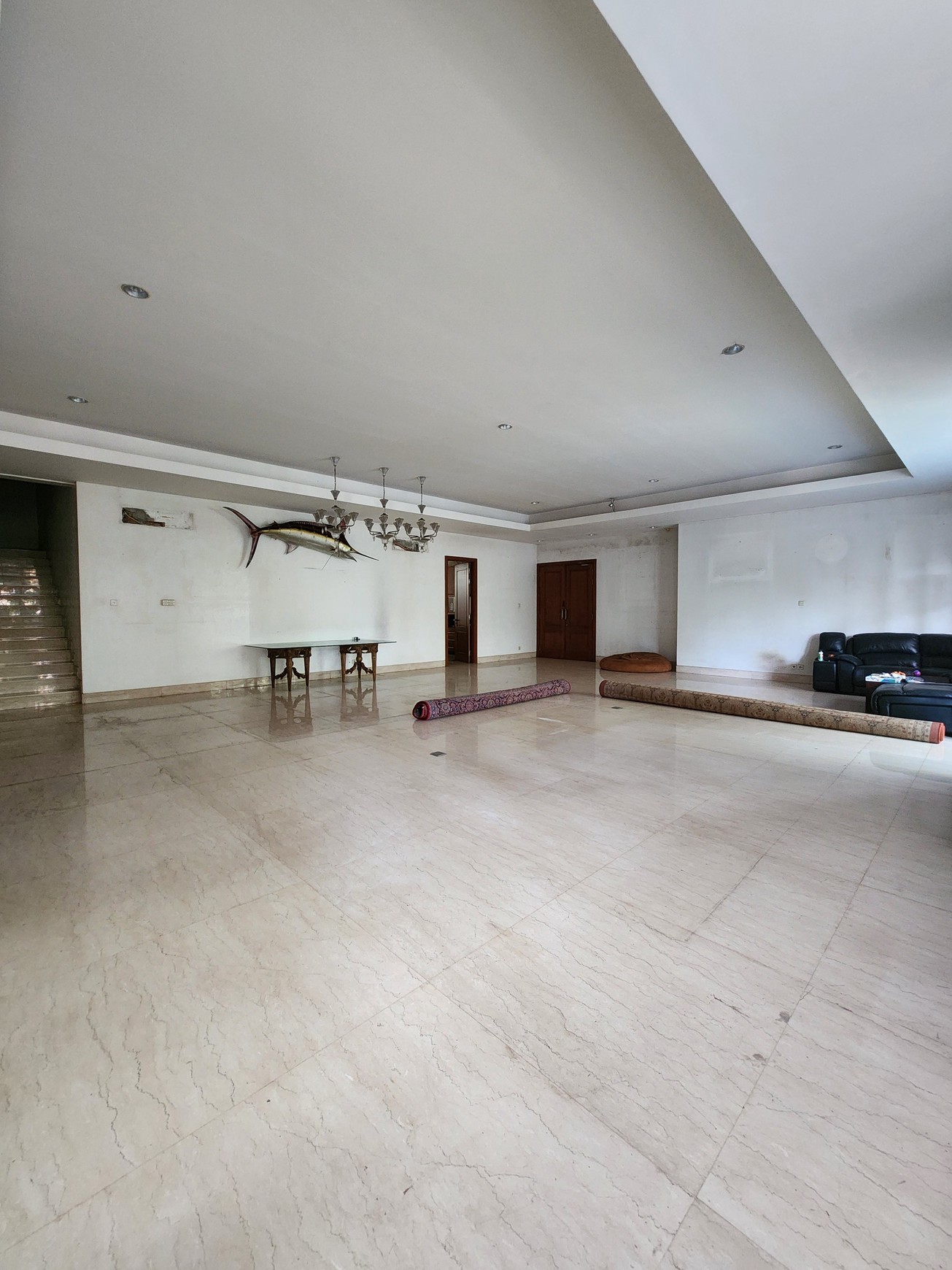 DIJUAL RUMAH 2 LANTAI SUPER LUAS DI KINTAMANI RAYA - KELAPA GADING BARAT, JAKARTA UTARA
