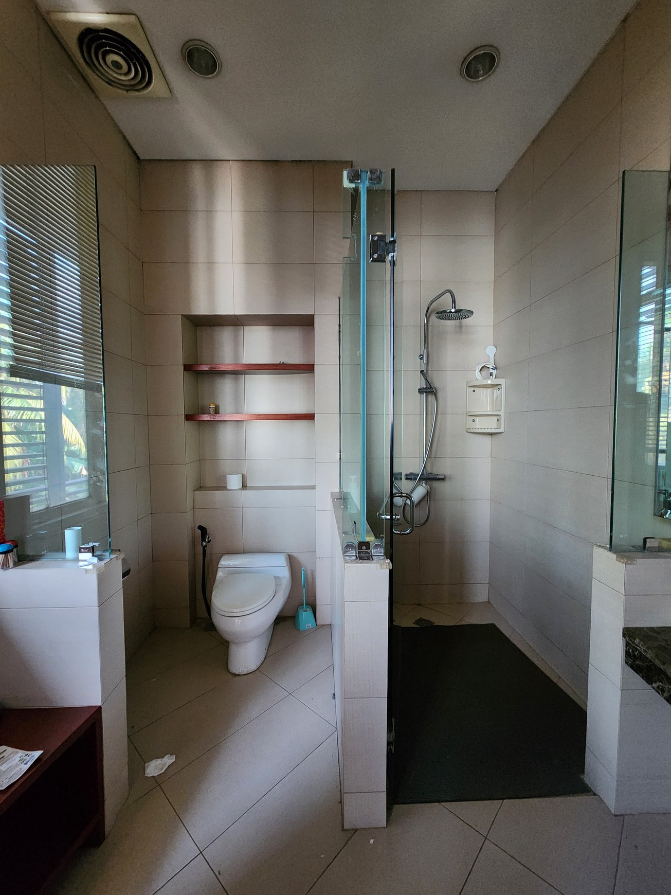 DIJUAL RUMAH 2 LANTAI SUPER LUAS DI KINTAMANI RAYA - KELAPA GADING BARAT, JAKARTA UTARA