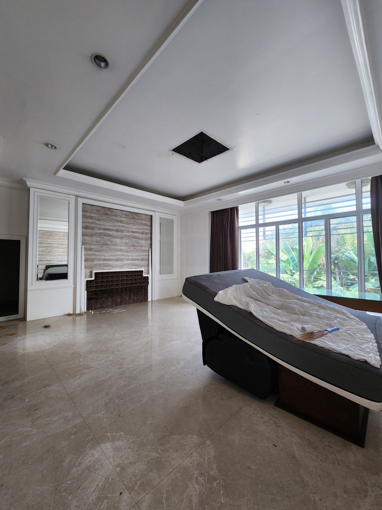 DIJUAL RUMAH 2 LANTAI SUPER LUAS DI KINTAMANI RAYA - KELAPA GADING BARAT, JAKARTA UTARA