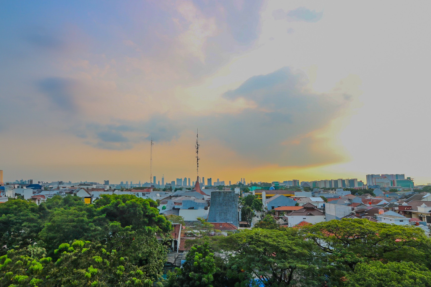 RUKO GANDENG 2 DI BALAI PUSTAKA, RAWAMANGUN, DEKAT KELAPA GADING, AKSES MUDAH KE MENTENG