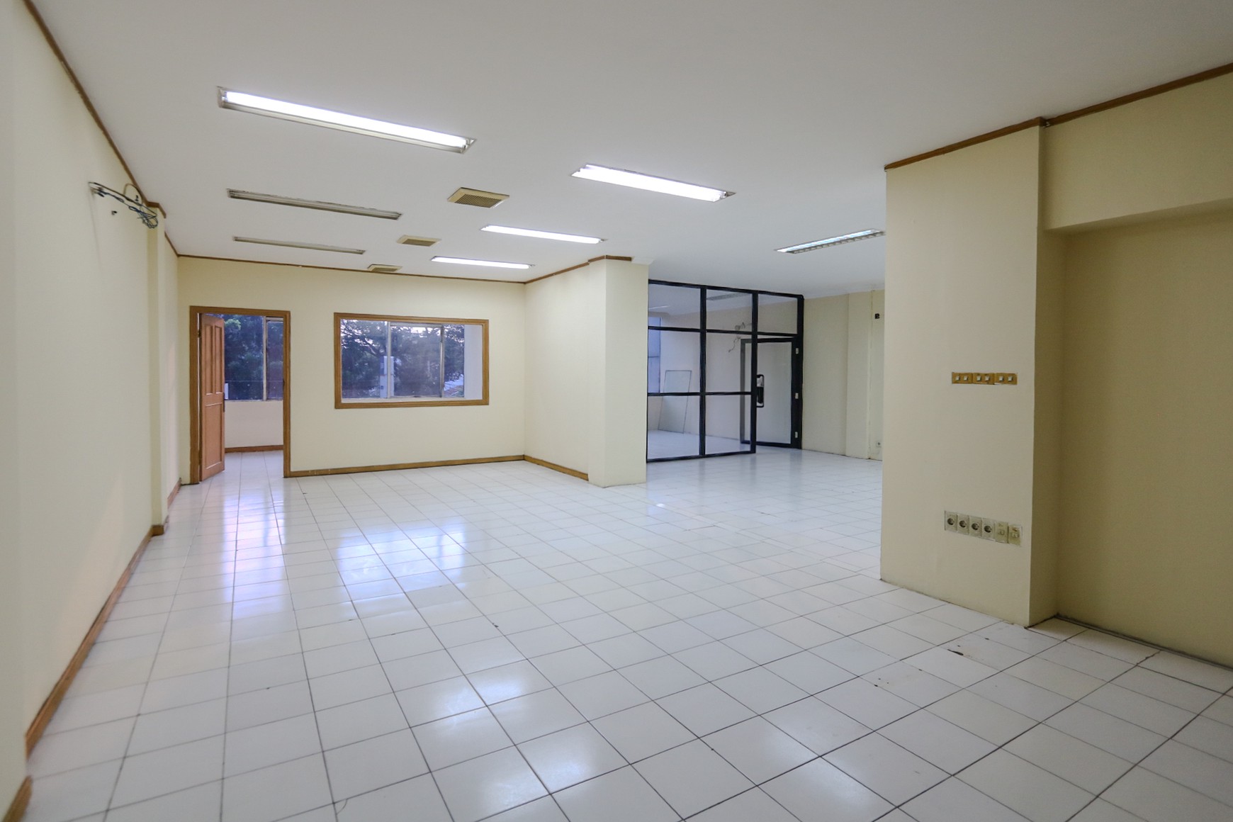 RUKO GANDENG 2 DI BALAI PUSTAKA, RAWAMANGUN, DEKAT KELAPA GADING, AKSES MUDAH KE MENTENG