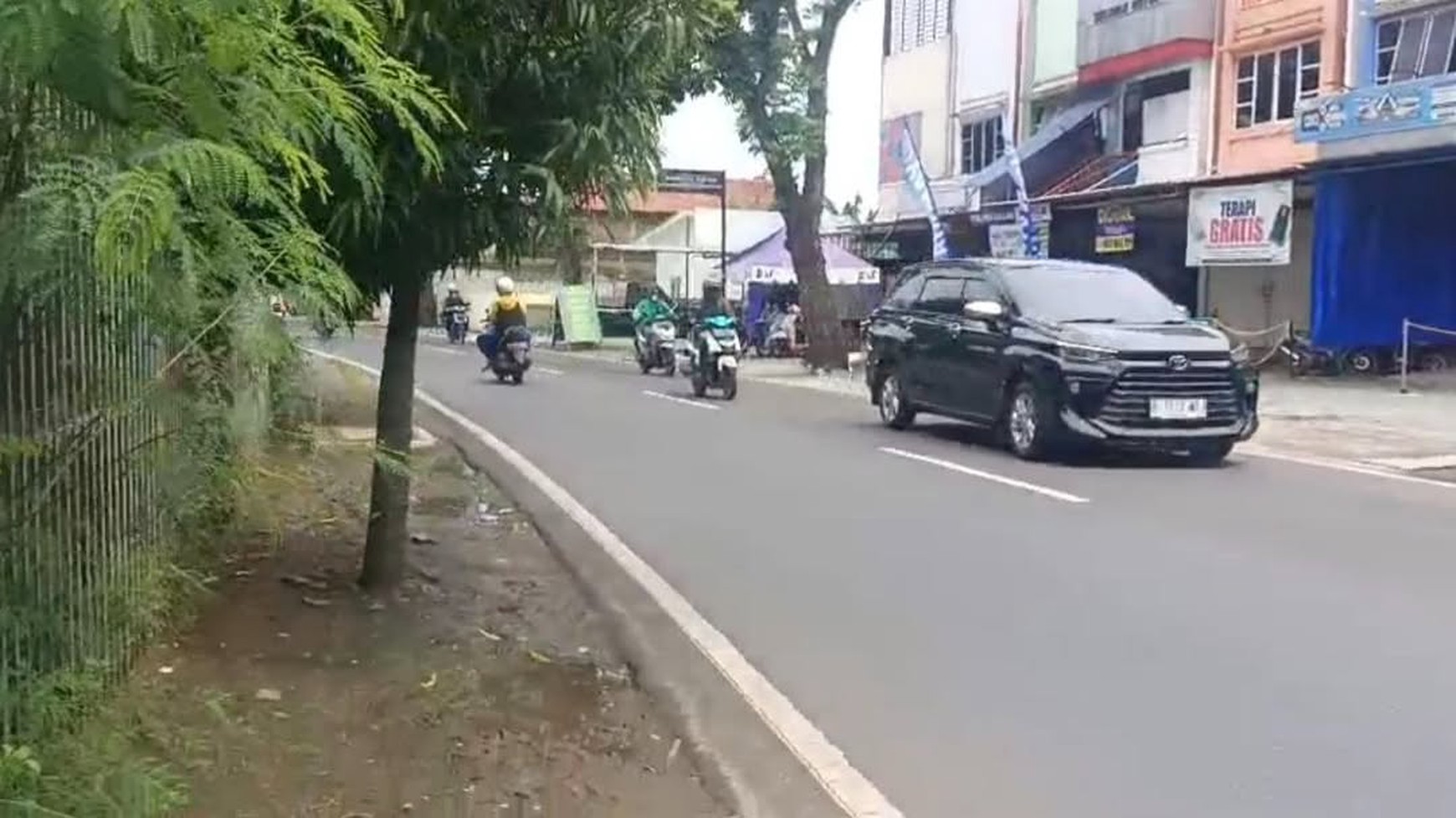 Tanah Kahfi Pinggir Jalan Utama 