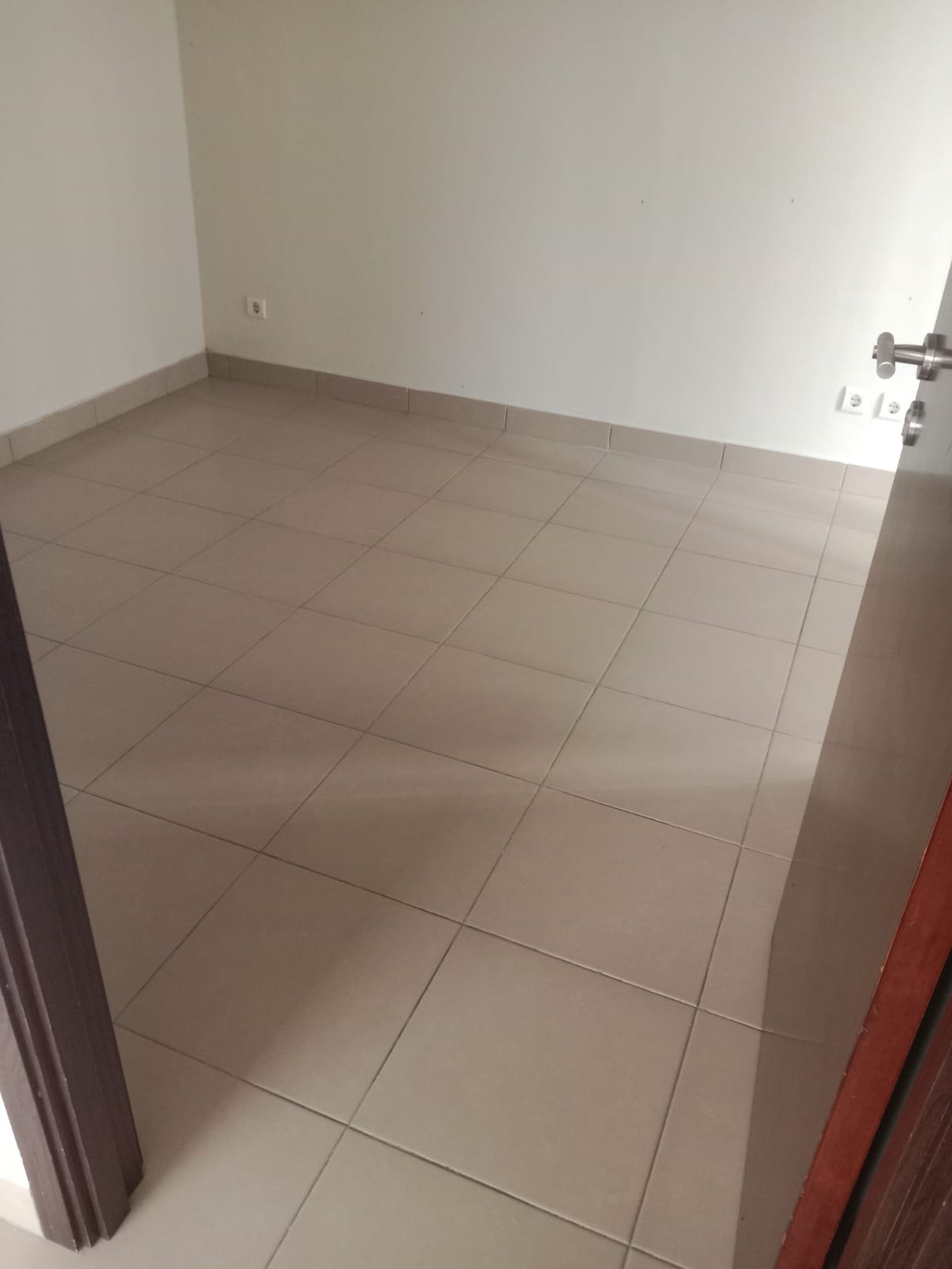 HOT SALE Apartemen Saveria 2BR di Kawasan BSD City dijual dengan Harga menarik 