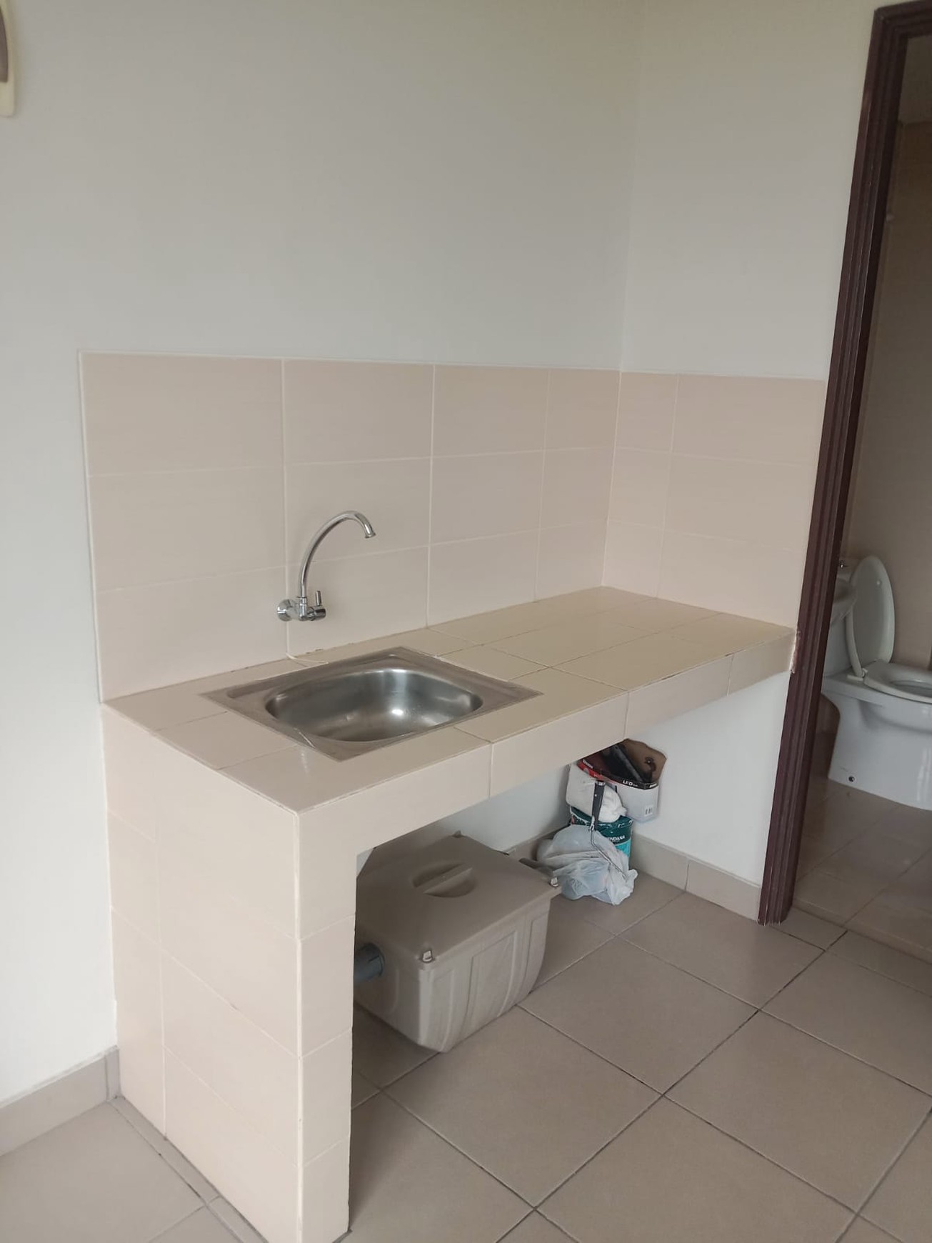 HOT SALE Apartemen Saveria 2BR di Kawasan BSD City dijual dengan Harga menarik 