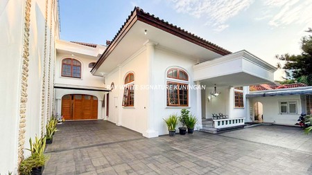 Luxury Home for Rent at Jl Blitar Menteng