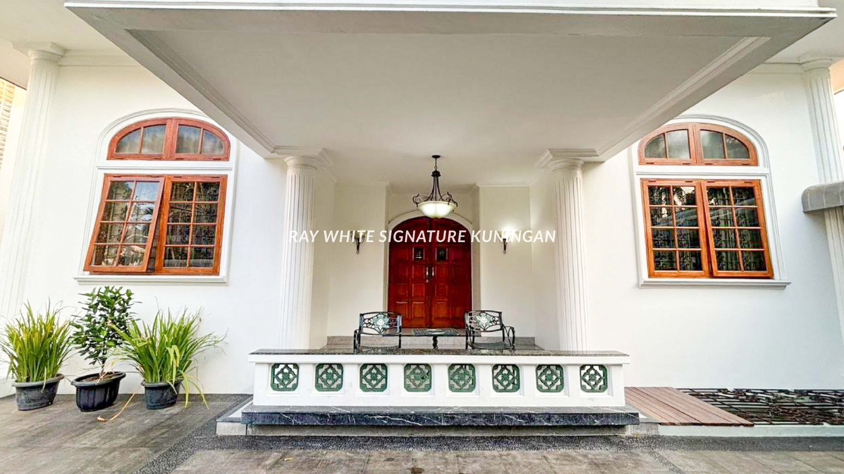 Luxury Home for Rent at Jl Blitar Menteng