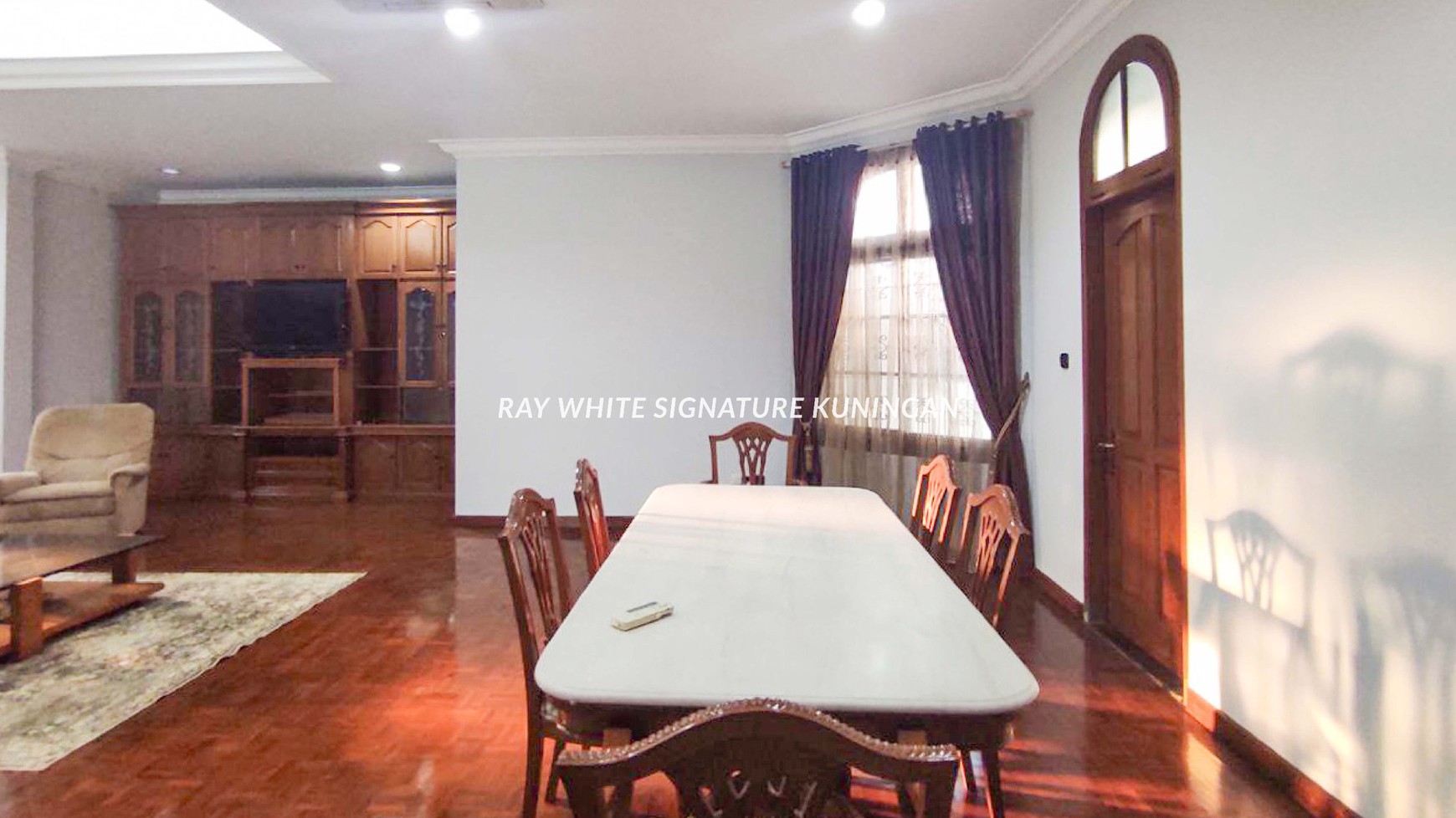 Luxury Home for Rent at Jl Blitar Menteng