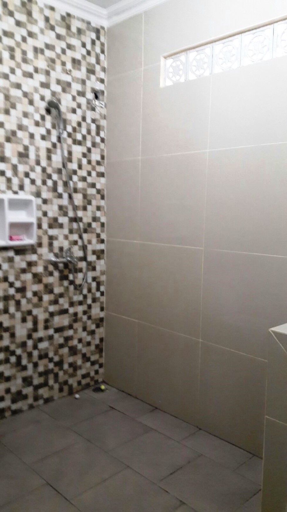 Rumah Bagus Siap Huni Asri di Villa Bintaro Regency , Pondok Aren, Tangerang Selatan