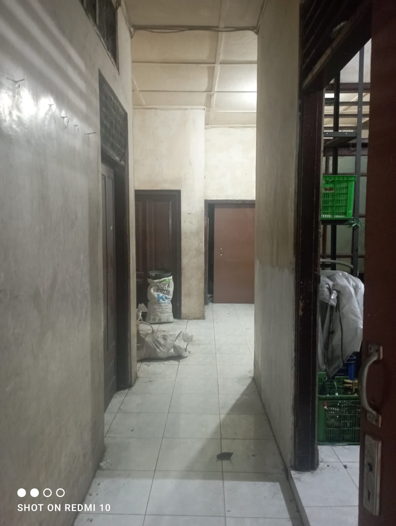 Ruko 3 Lantai Lokasi Strategis di Jalan Wahid Hasyim Ngampilan Yogyakarta 