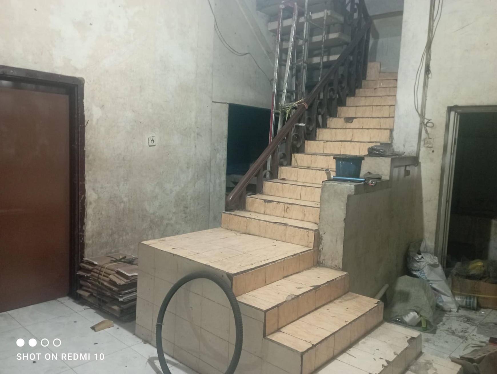 Ruko 3 Lantai Lokasi Strategis di Jalan Wahid Hasyim Ngampilan Yogyakarta 