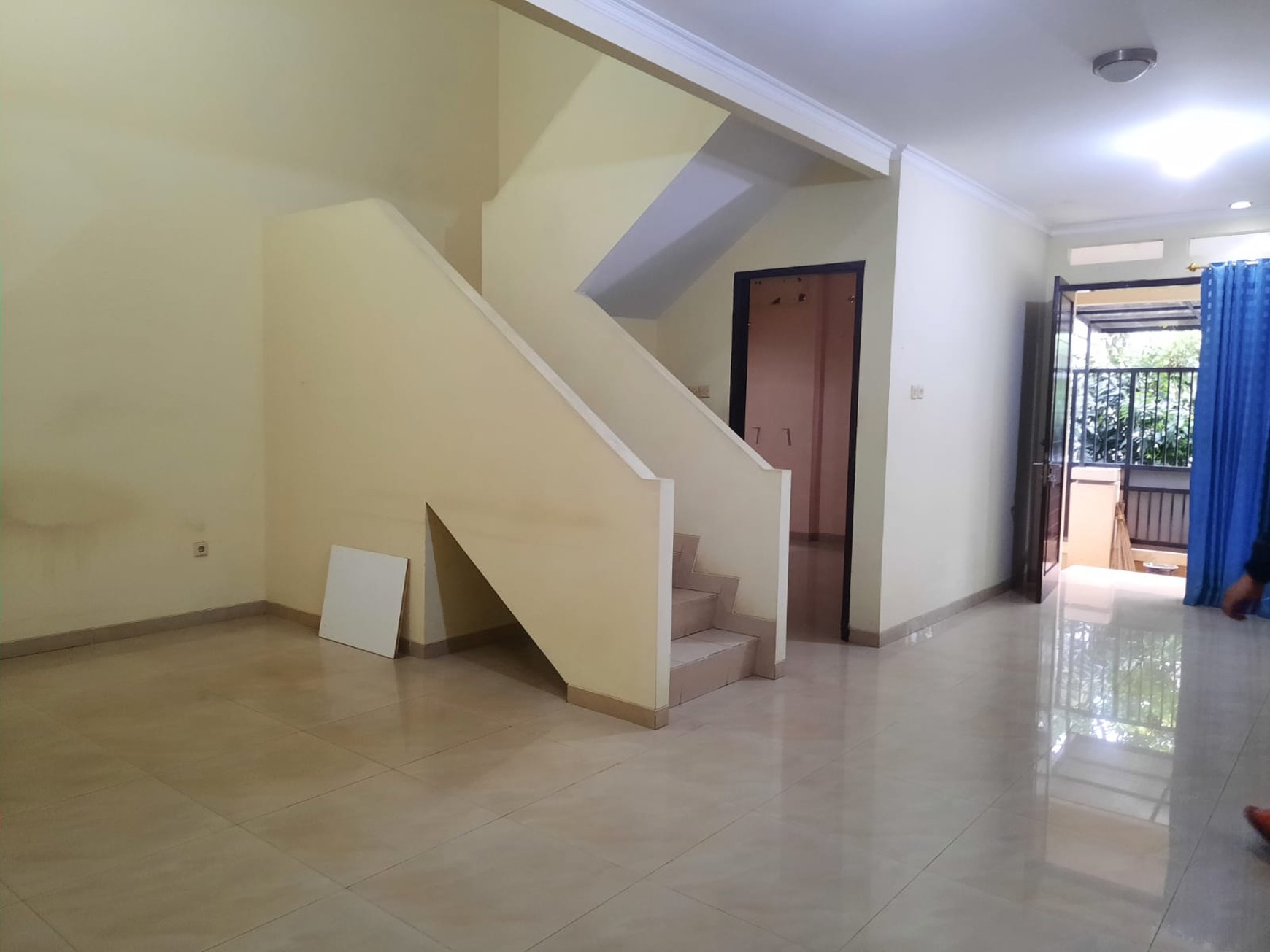 Rumah 2 Lantai SHM di Bintaro Sektor 6 dalam Lingkungan Asri dan Nyaman