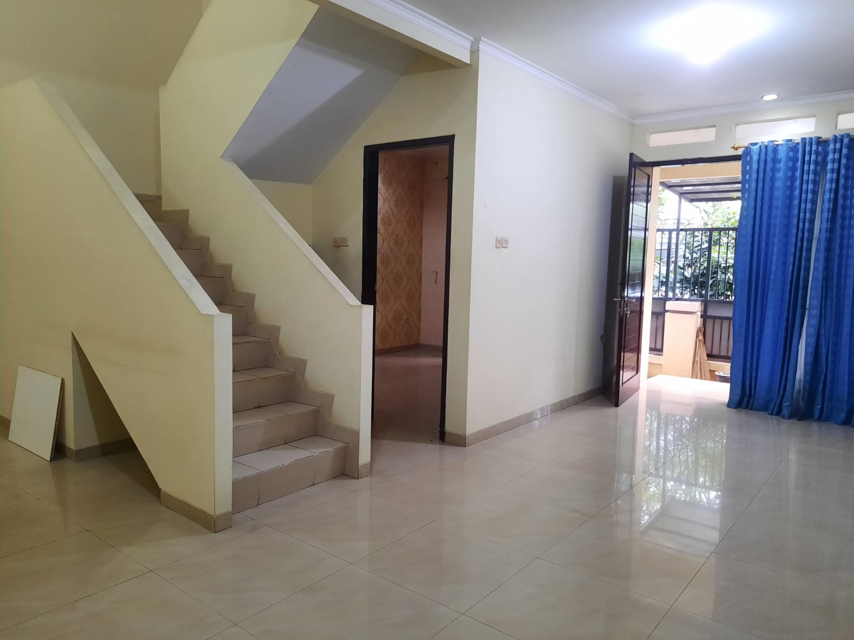 Rumah 2 Lantai SHM di Bintaro Sektor 6 dalam Lingkungan Asri dan Nyaman