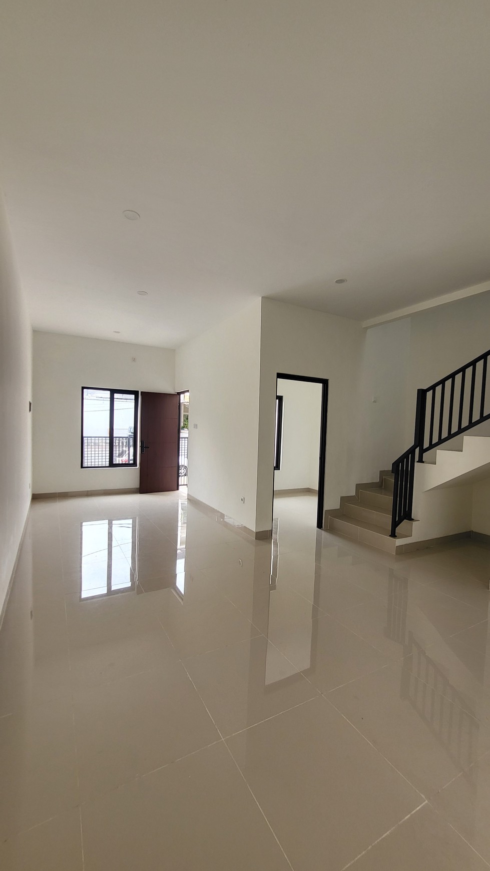 Rumah Baru Minimalis 2 Lantai Di Regency Melati Mas Serpong Dekat Tol