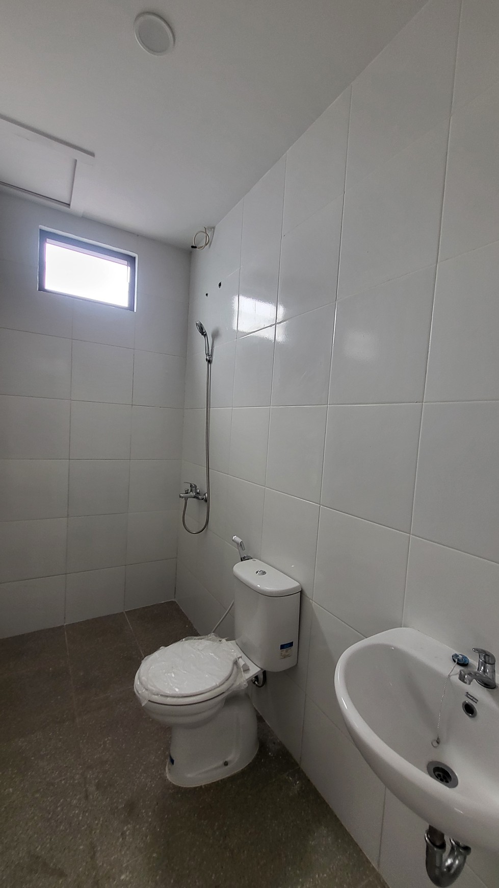 Rumah Baru Minimalis 2 Lantai Di Regency Melati Mas Serpong Dekat Tol