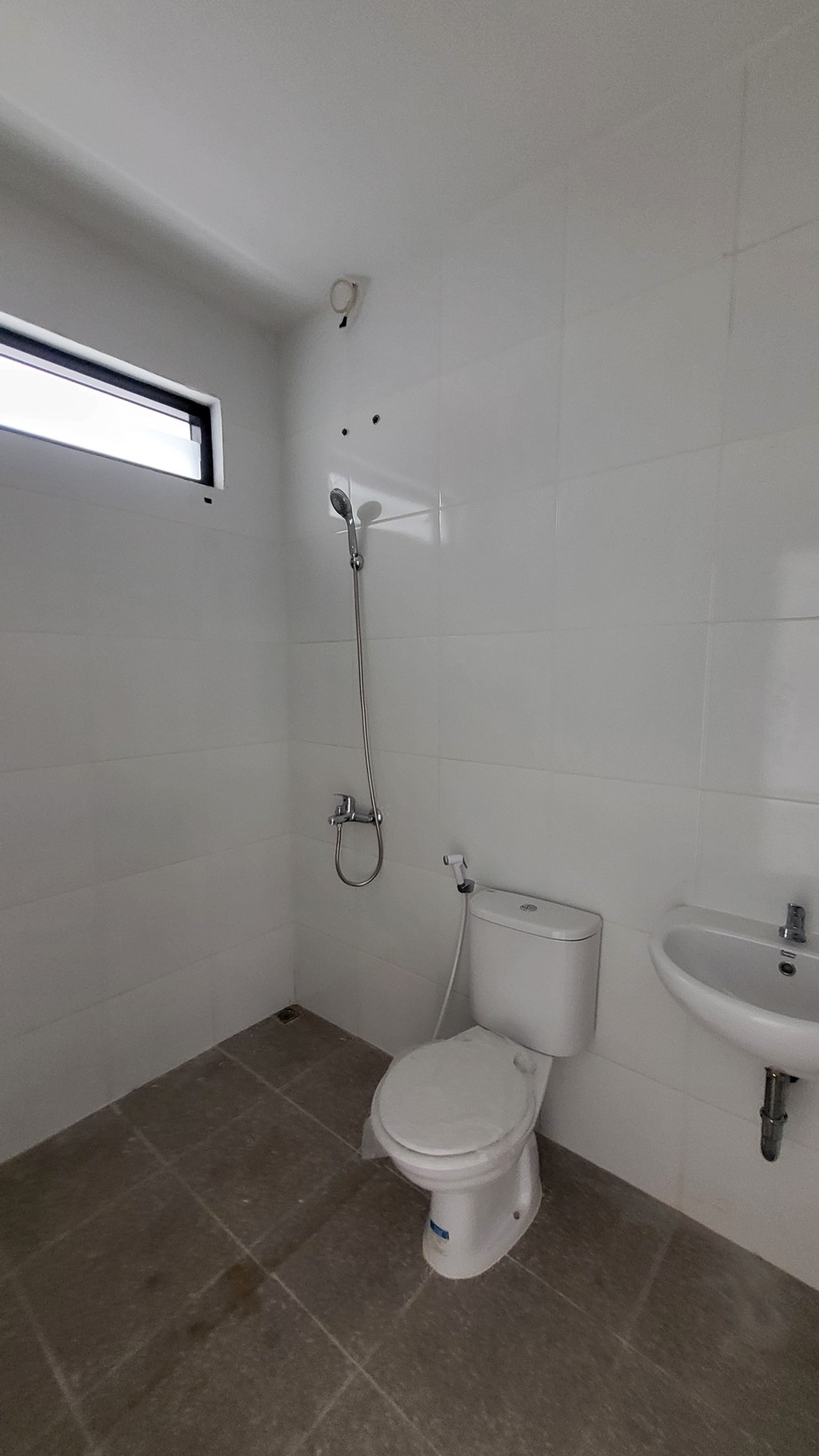 Rumah Baru Minimalis 2 Lantai Di Regency Melati Mas Serpong Dekat Tol