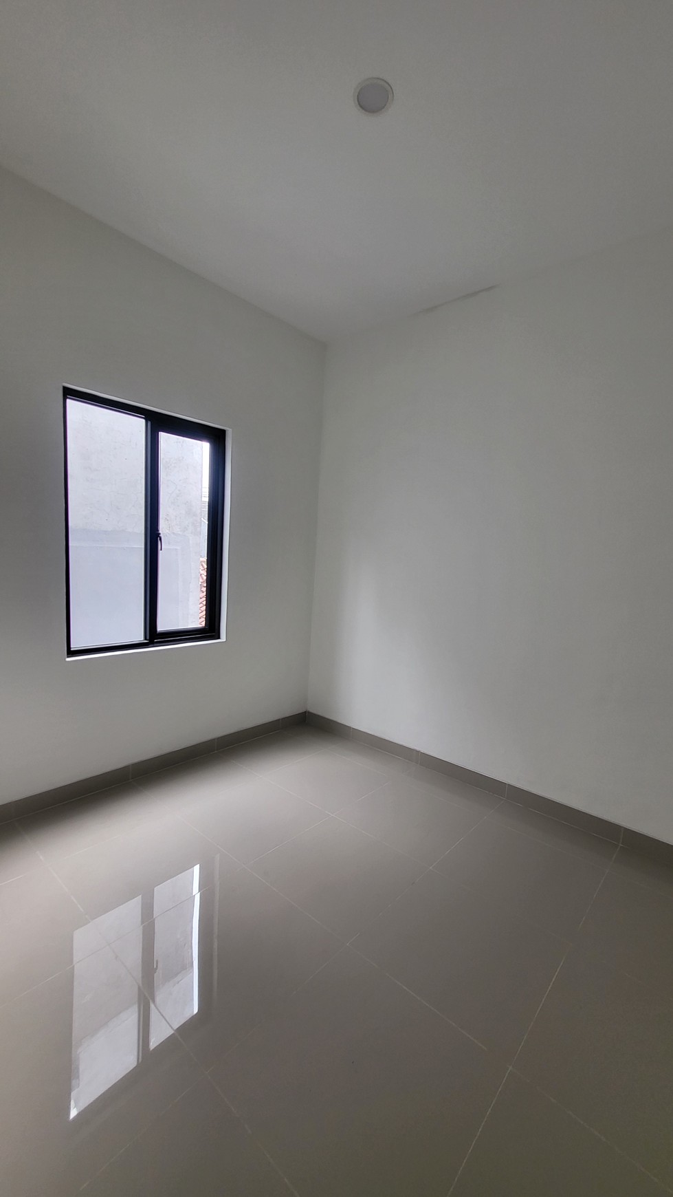 Rumah Baru Minimalis 2 Lantai Di Regency Melati Mas Serpong Dekat Tol