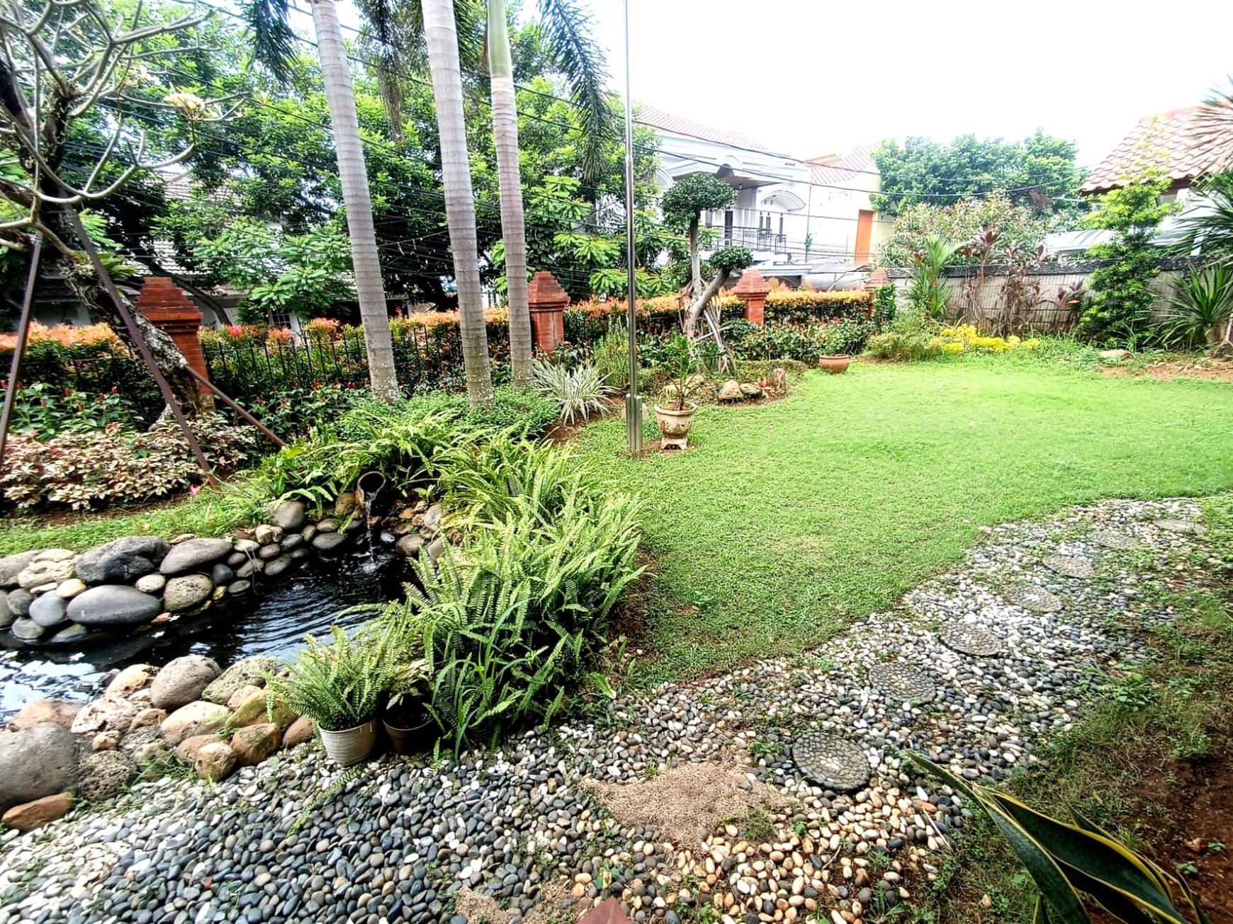 Di jual Rumah  di Jl Madrasah  Cipete - Jakarta Selatan