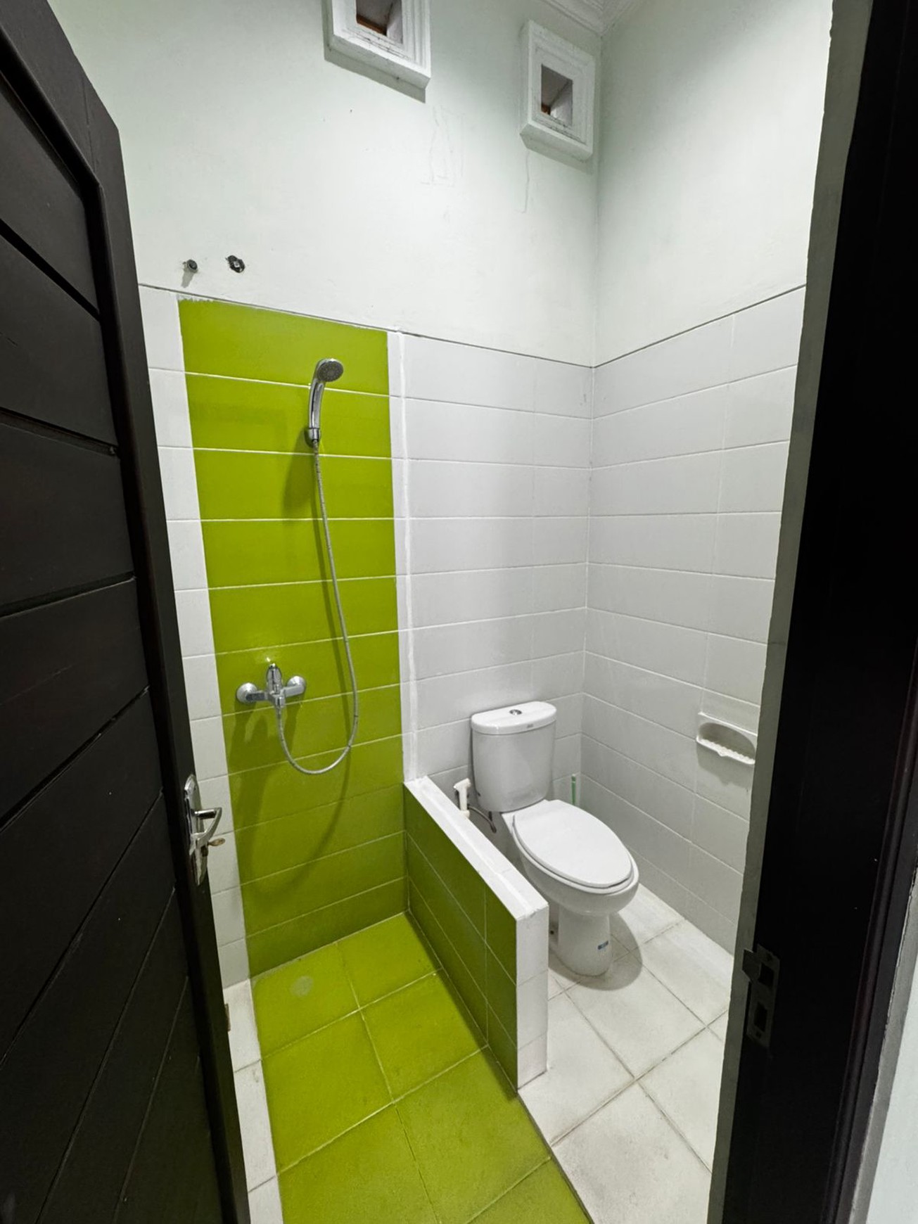 Disewakan Rumah Tinggal SeminFurnish dalam Perum Fasco Mansion Ngaglik Sleman 