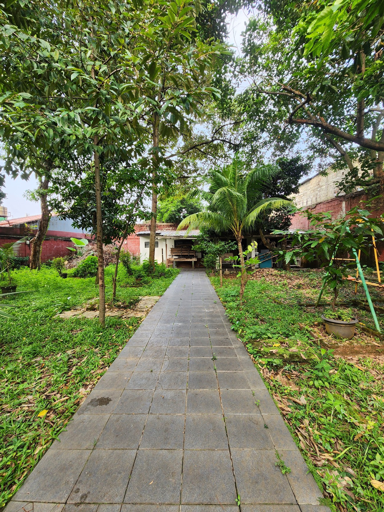 Investasi Emas: Rumah + Tanah 1.500m di Lokasi Premium Bintaro