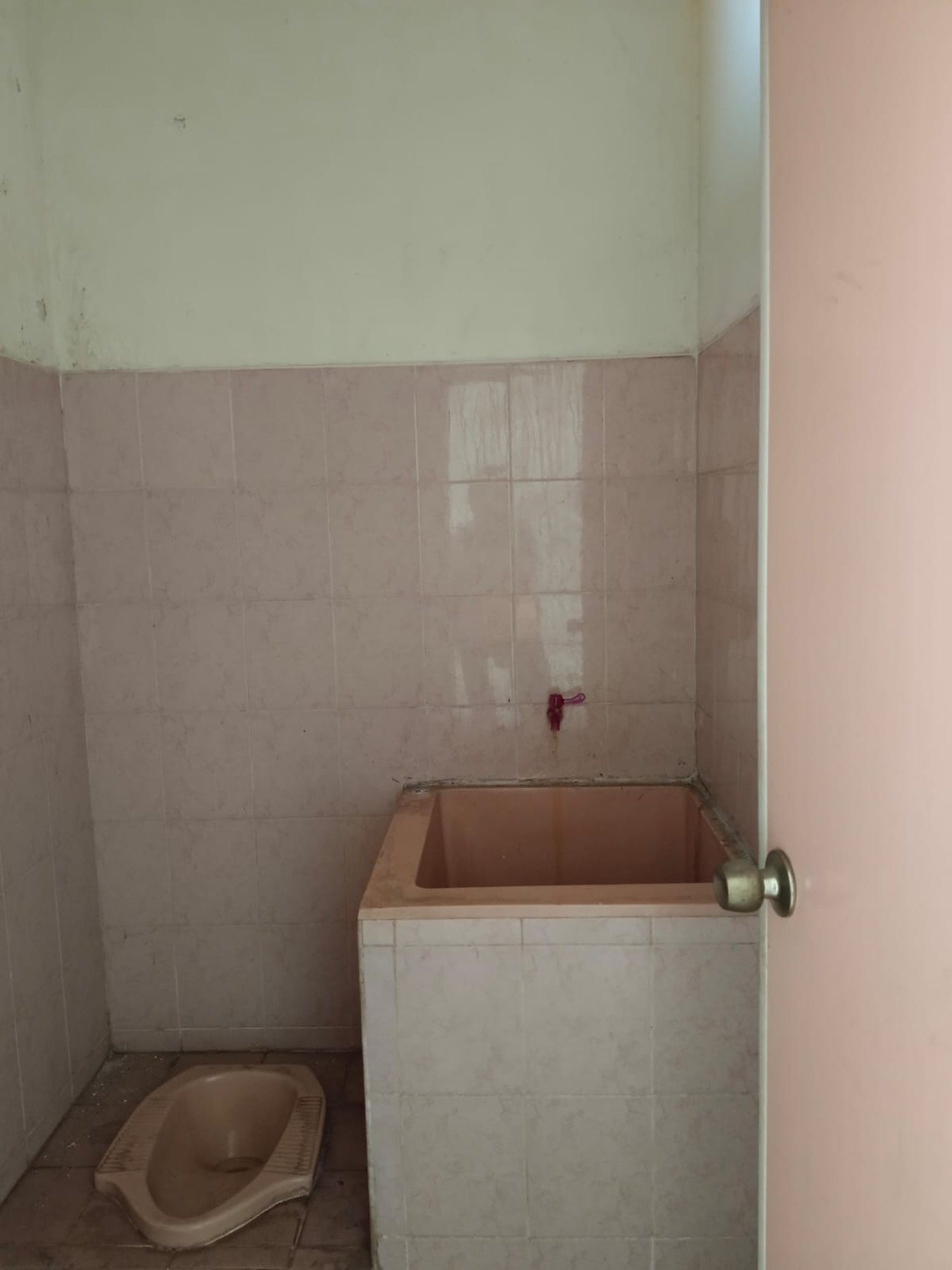 Dijual rumah di JL. Palem raya - Perum karawaci Tangerang