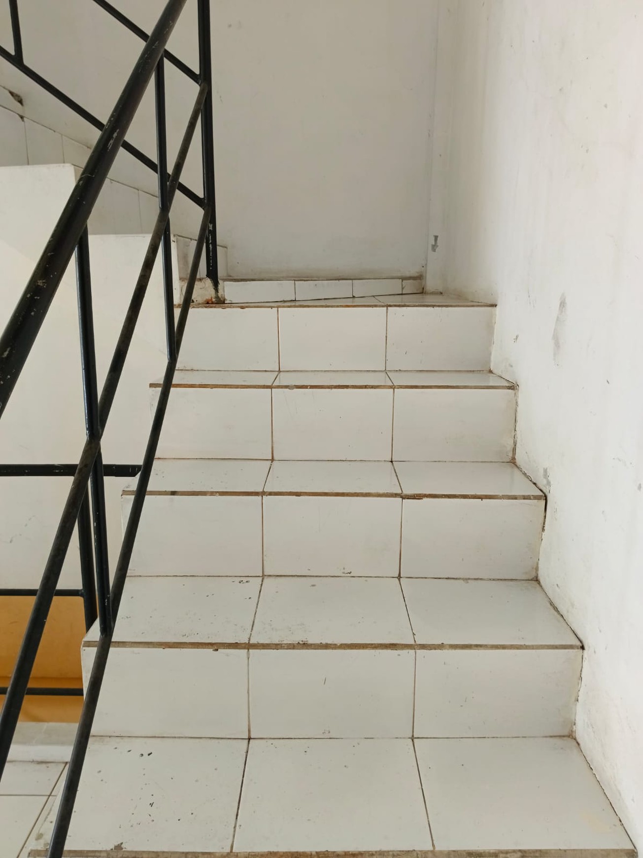 Dijual rumah di JL. Palem raya - Perum karawaci Tangerang