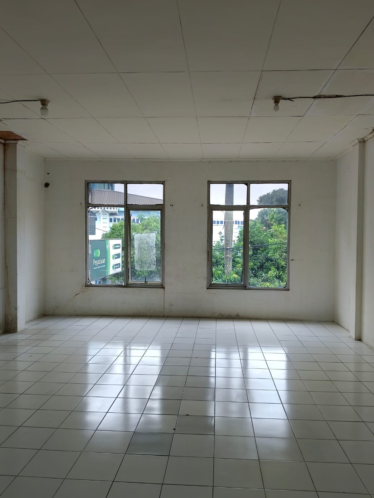 Dijual rumah di JL. Palem raya - Perum karawaci Tangerang