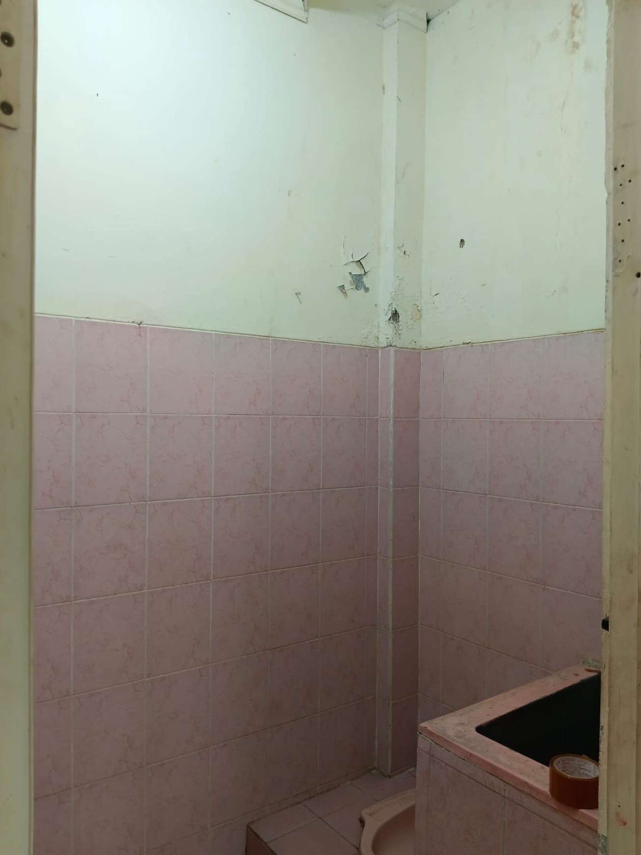 Dijual rumah di JL. Palem raya - Perum karawaci Tangerang