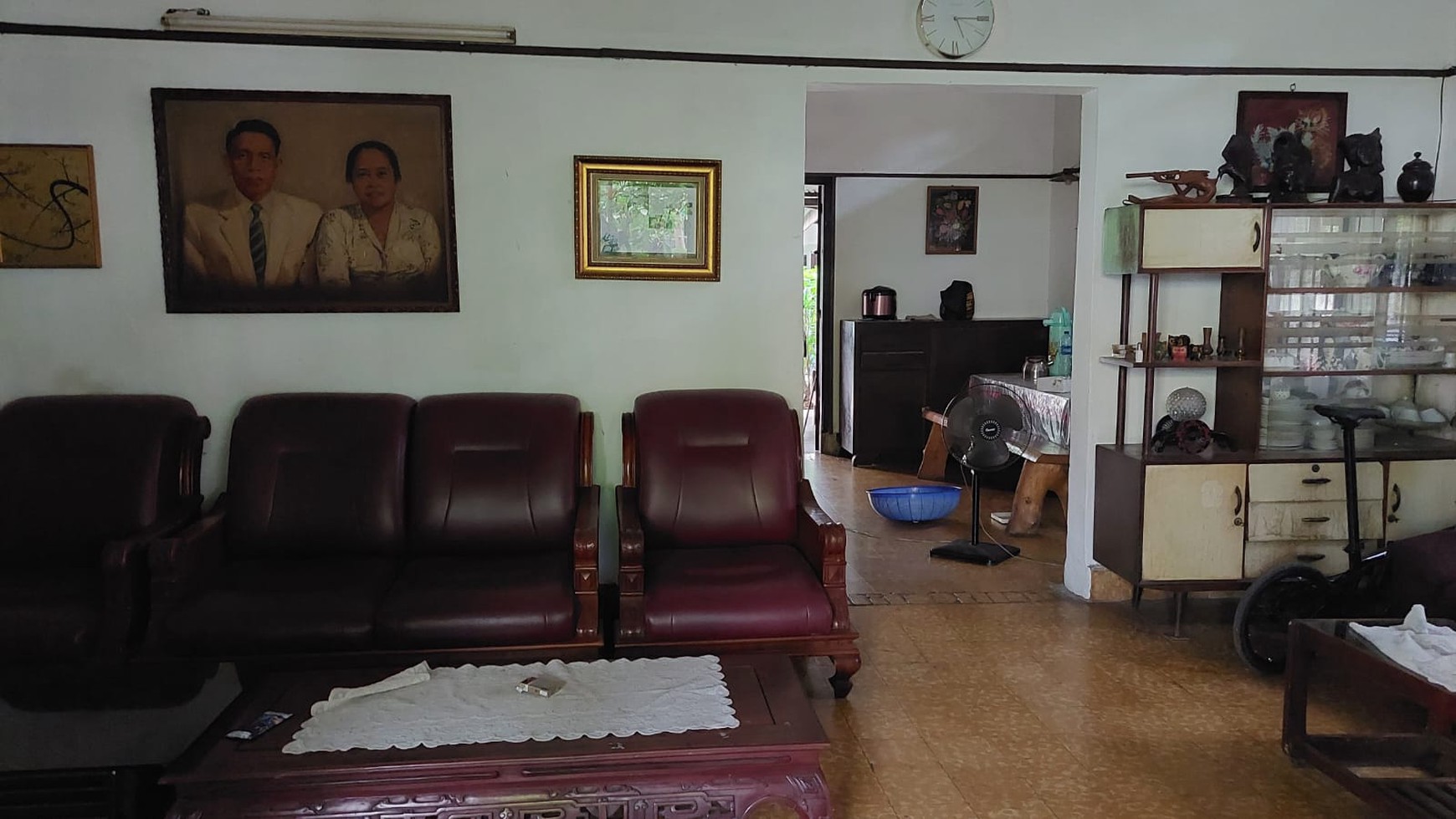 JL. padang - manggarai - Jakarta Selatan 