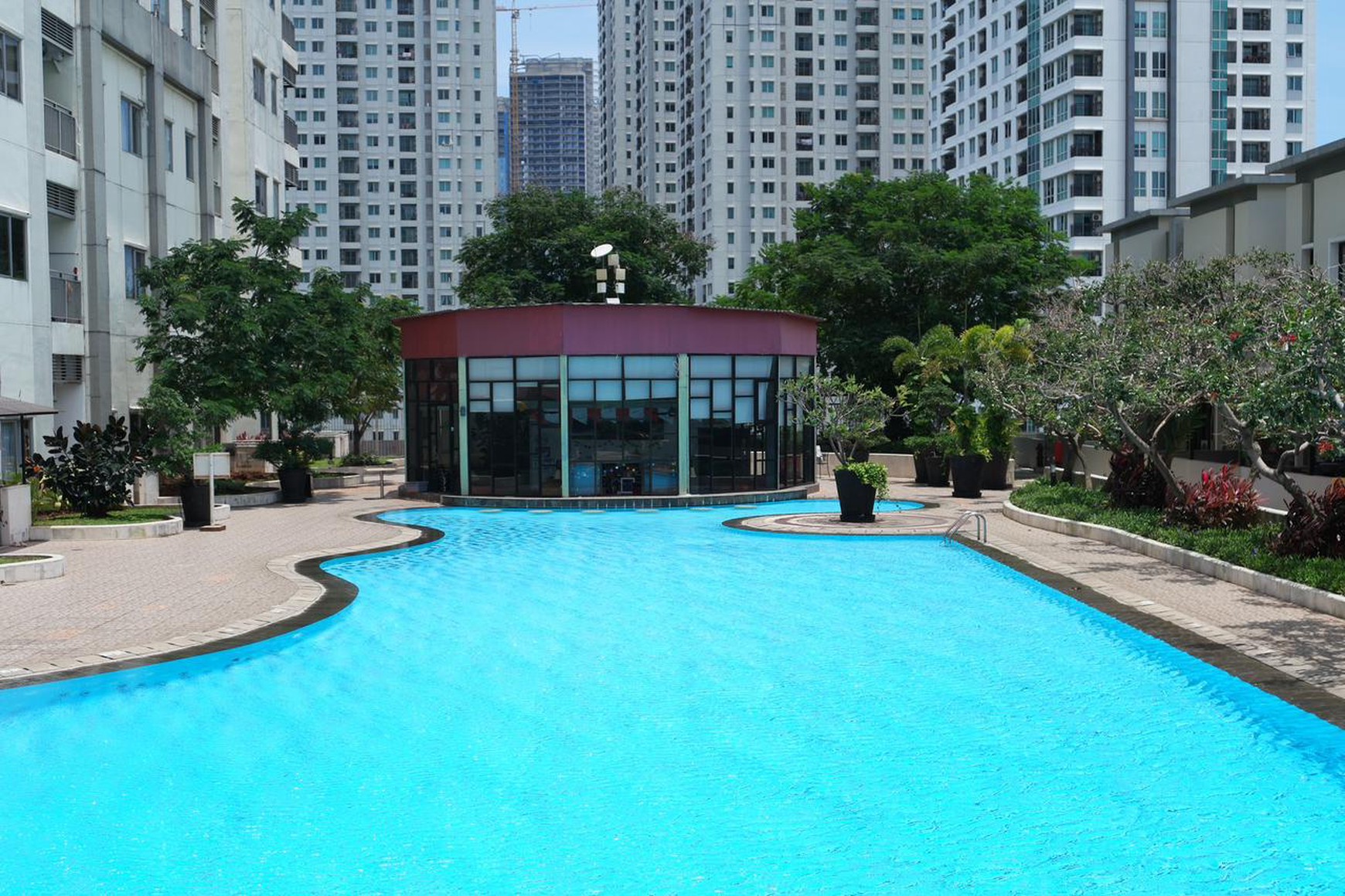 Disewakan Apartemen Jakarta Residence Tower Cosmo Mansion 3BR Fully Furnished