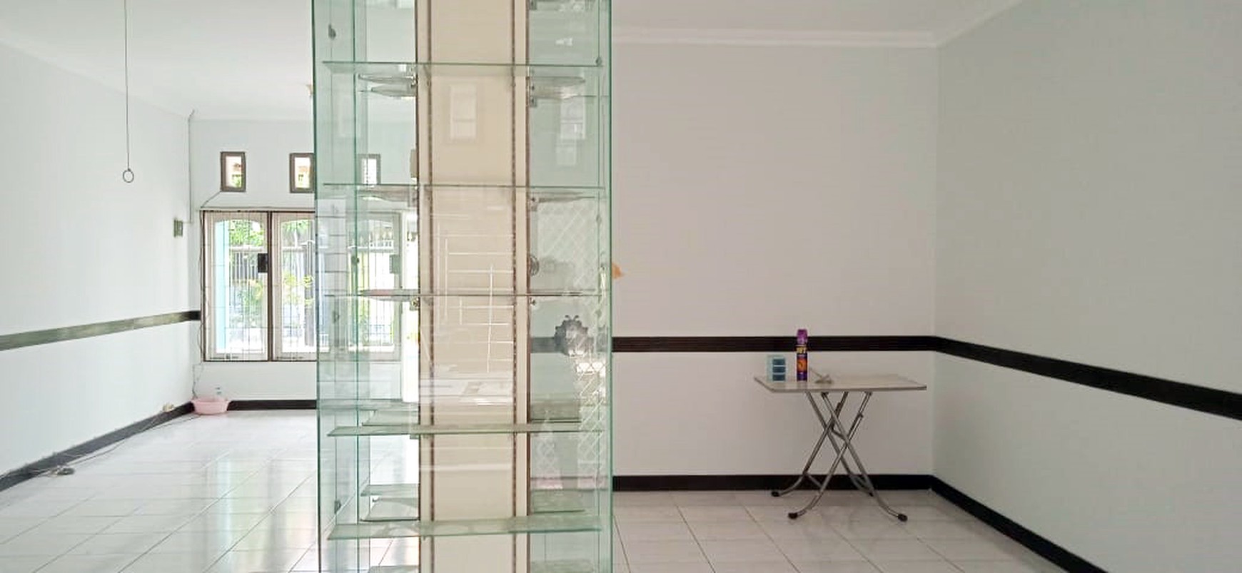 Rumah di Kutisari Indah Utara, Bagus + Terawat, Row Jalan Lebar, Siap Huni
