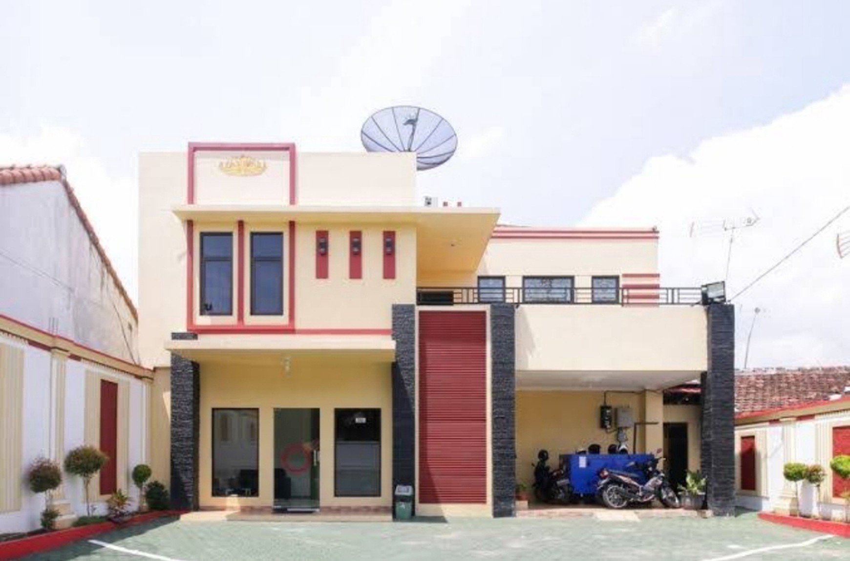 Dijual Hotel atau Red Doorz di tengah kota Bandar Lampung