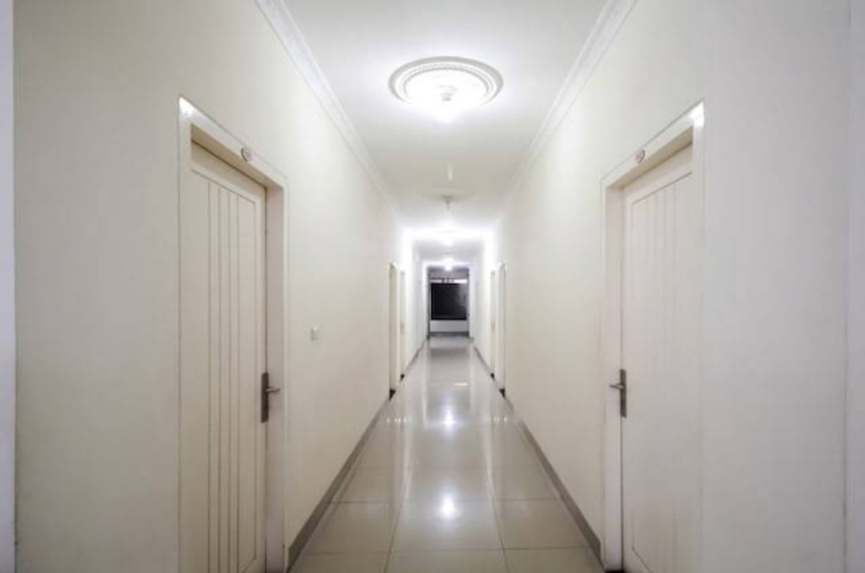 Dijual Hotel atau Red Doorz di tengah kota Bandar Lampung
