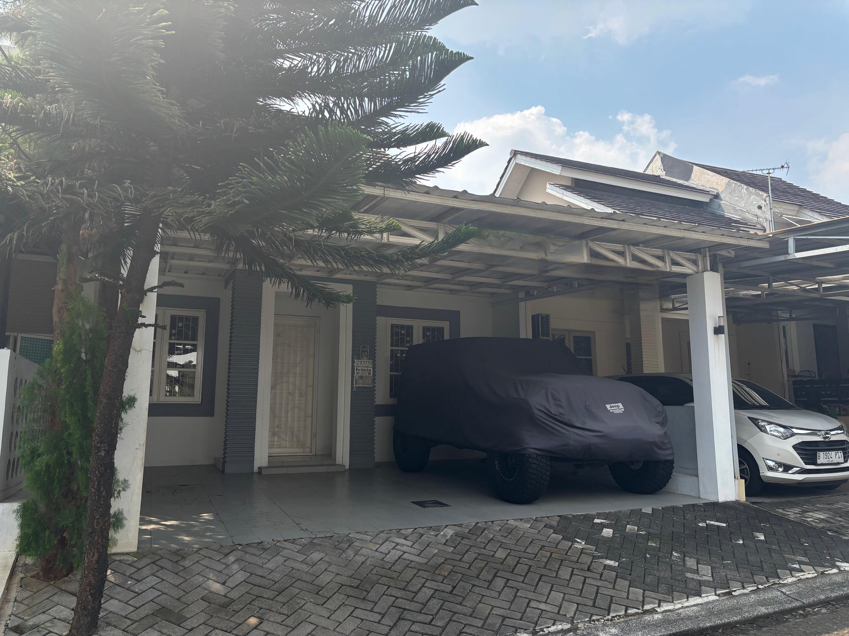 Best Price Rumah Cantik Siap Huni di Dalam Cluster Kota Wisata 