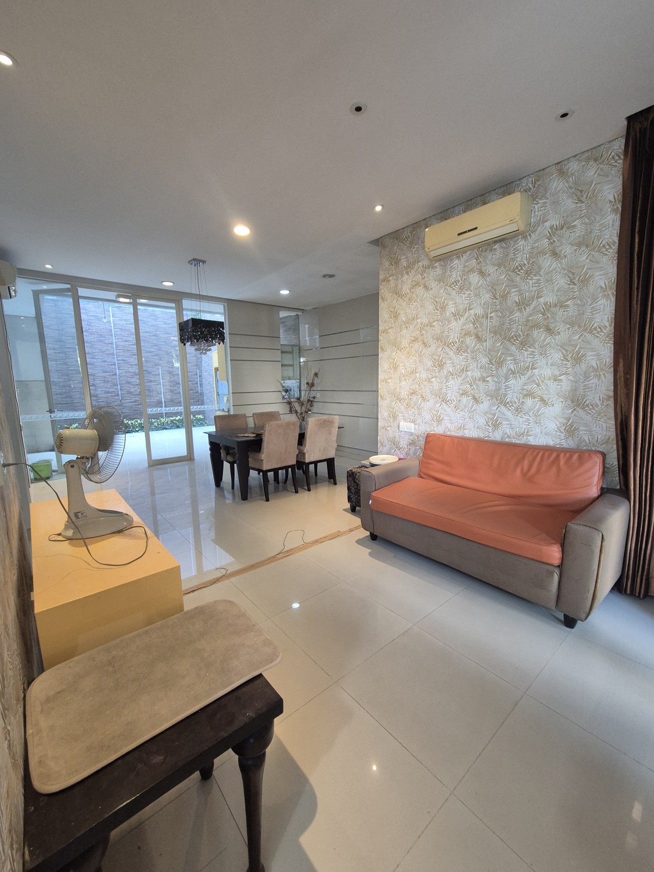 DIJUAL RUMAH MODERN MINIMALIS SIAP HUNI MALIBU BEACH, PAKUWON CITY