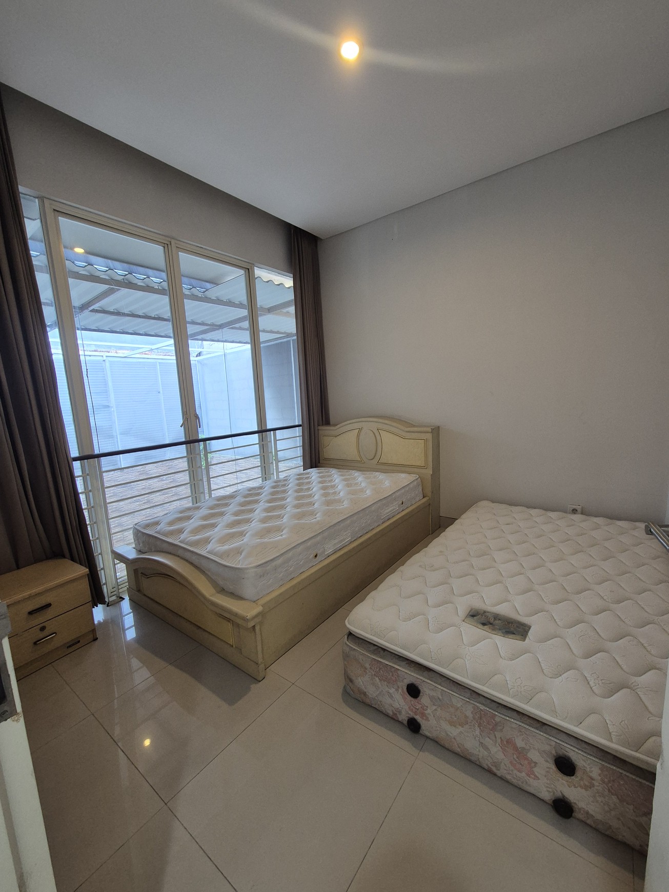DIJUAL RUMAH MODERN MINIMALIS SIAP HUNI MALIBU BEACH, PAKUWON CITY