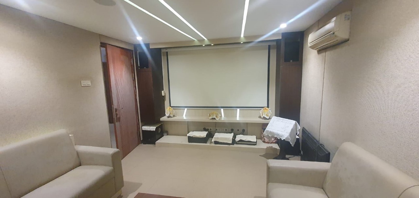 Rumah Siap huni, Tenang, sudah tinggi dari jalan, Kelapa Gading