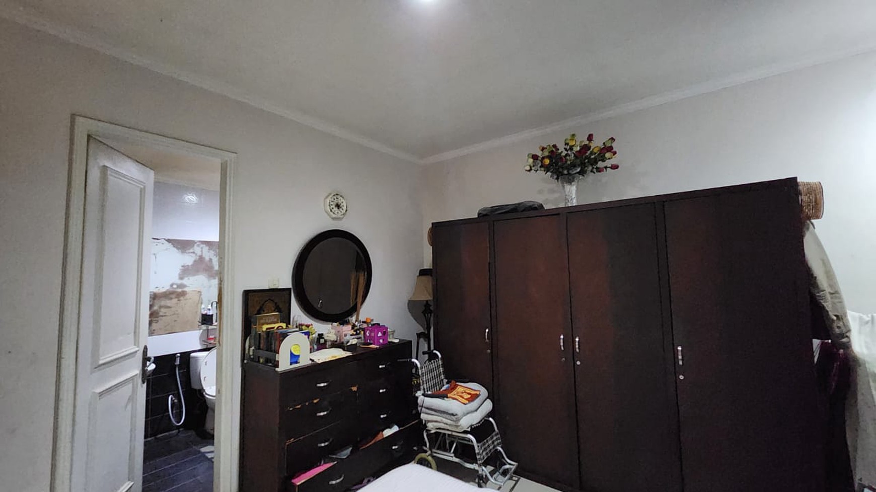 Rumah Cantik Tebet Barat Akses Jalan 2 Mobil 