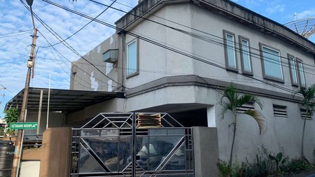 Rumah Lokasi Strategis, Murah dan Mewah di Genteng, Surabaya