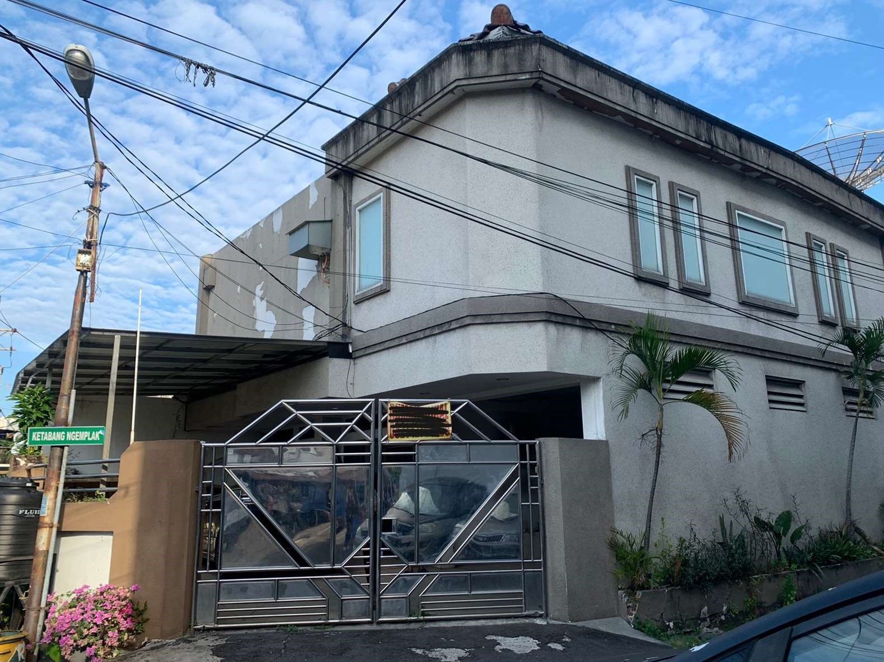 Rumah Lokasi Strategis, Murah dan Mewah di Genteng, Surabaya
