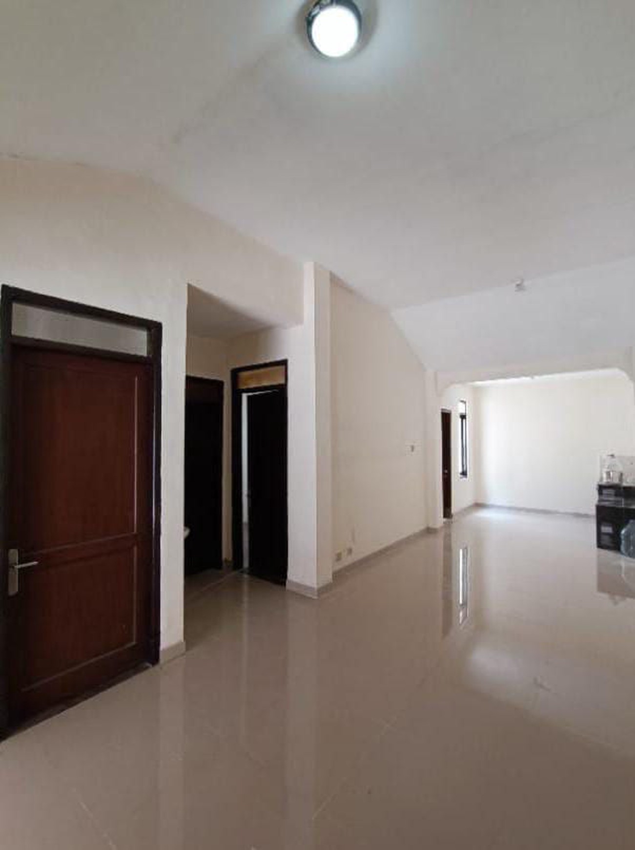 Rumah Lokasi Strategis, Murah dan Mewah di Genteng, Surabaya
