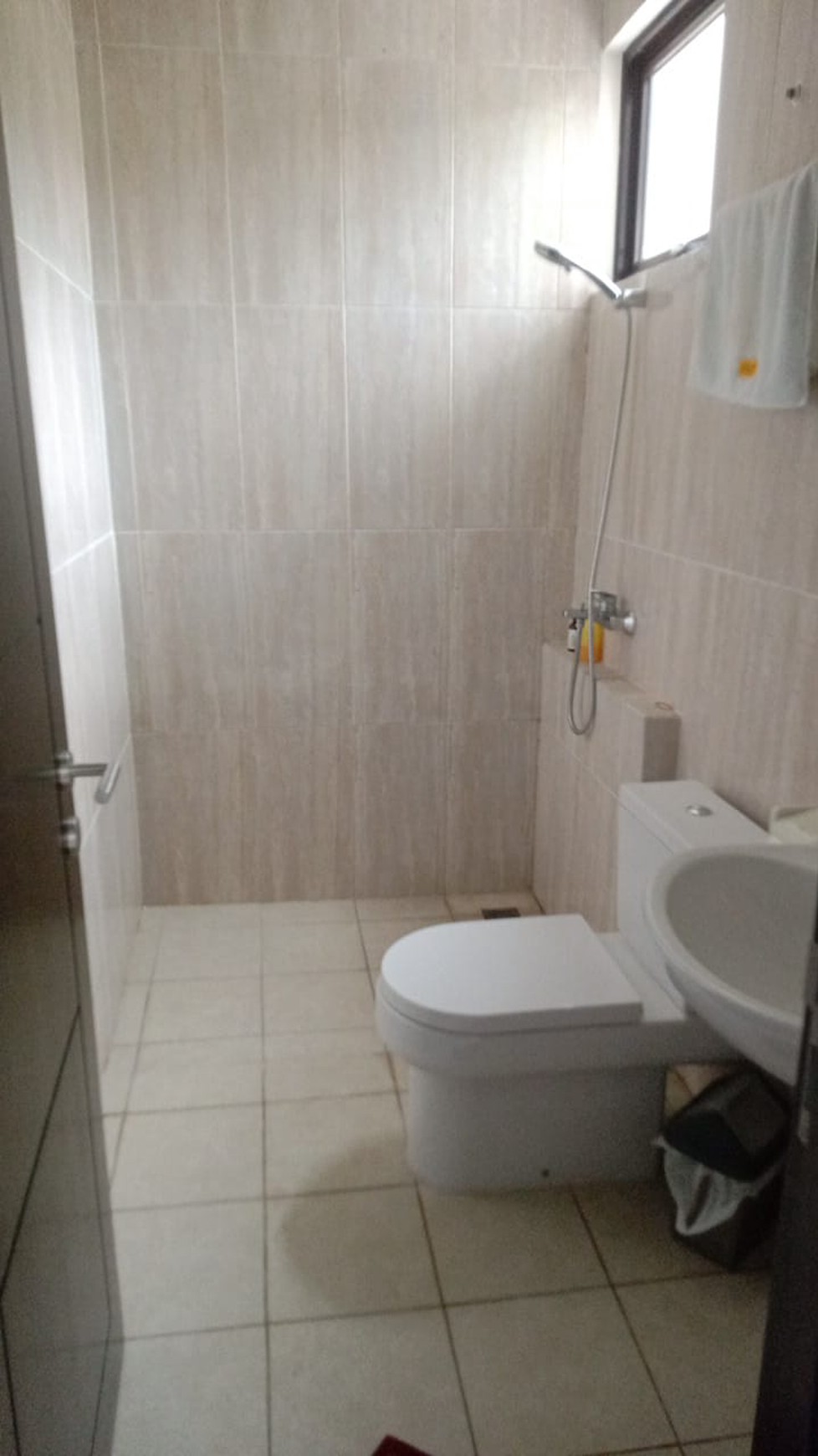 DIJUAL RUMAH DI KAWASAN ELITE  PODOMORO PARK BUAH BATU DG BERBAGAI  FASILITAS-FASILITAS PRIVATE CINEMA, GYM,KOLAM RENANG, ARENA OLAHRAGA, CLUB HOUSE DLL