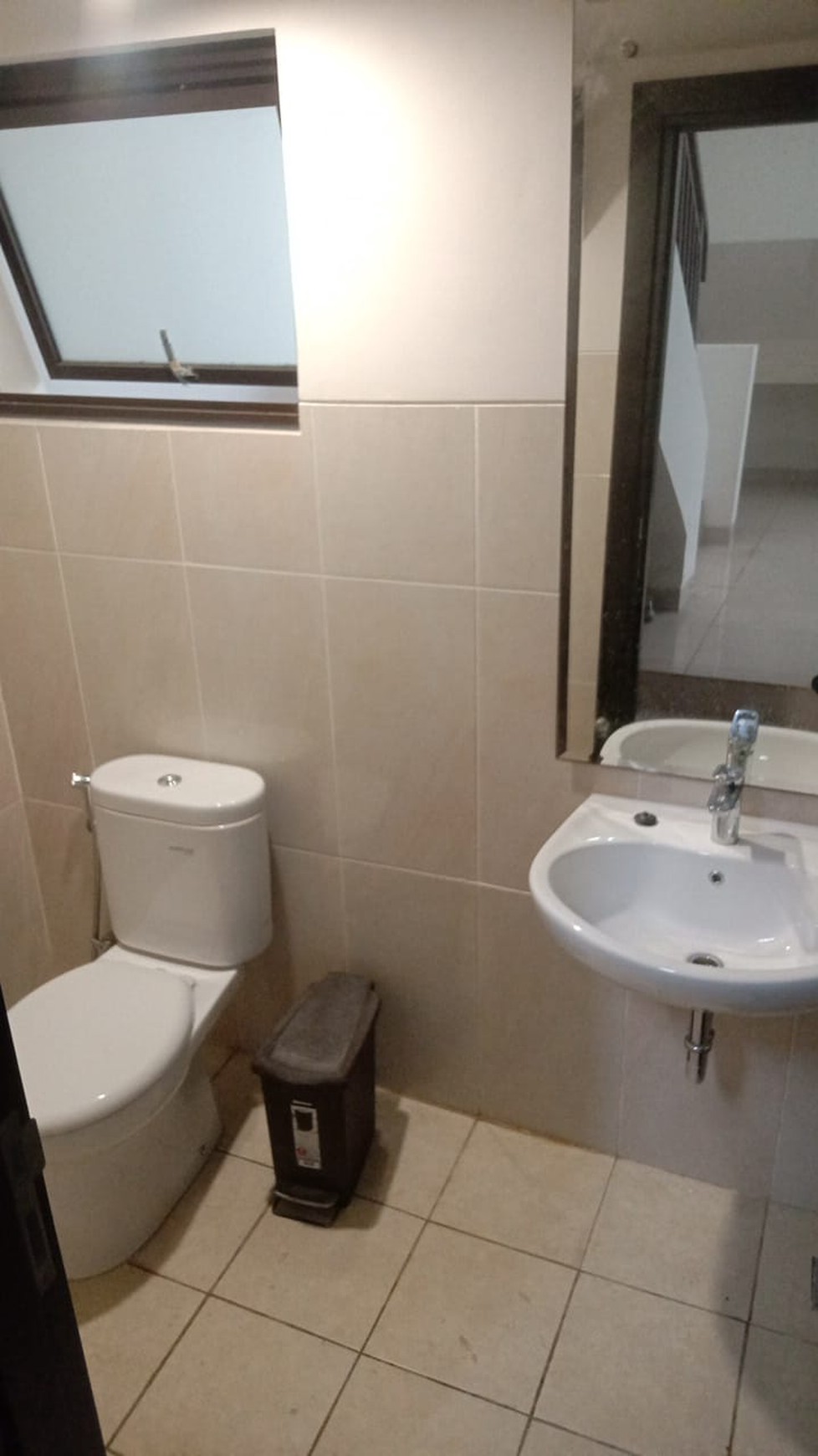 DIJUAL RUMAH DI KAWASAN ELITE  PODOMORO PARK BUAH BATU DG BERBAGAI  FASILITAS-FASILITAS PRIVATE CINEMA, GYM,KOLAM RENANG, ARENA OLAHRAGA, CLUB HOUSE DLL