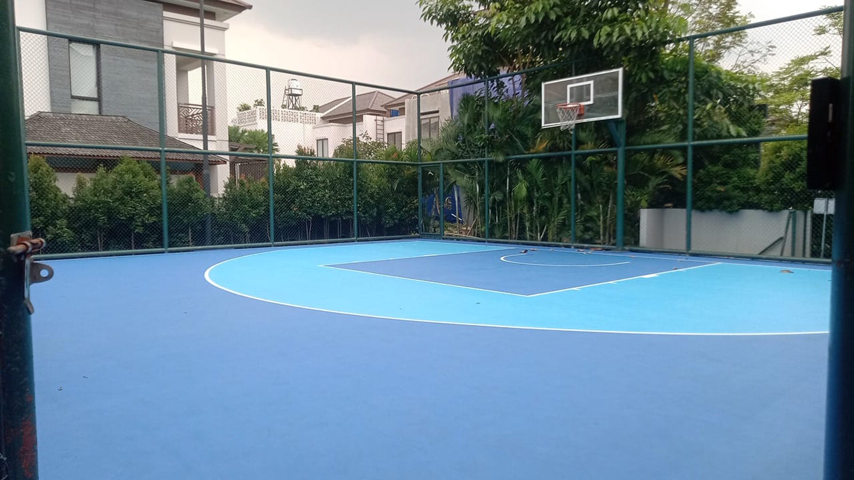 DIJUAL RUMAH DI KAWASAN ELITE  PODOMORO PARK BUAH BATU DG BERBAGAI  FASILITAS-FASILITAS PRIVATE CINEMA, GYM,KOLAM RENANG, ARENA OLAHRAGA, CLUB HOUSE DLL
